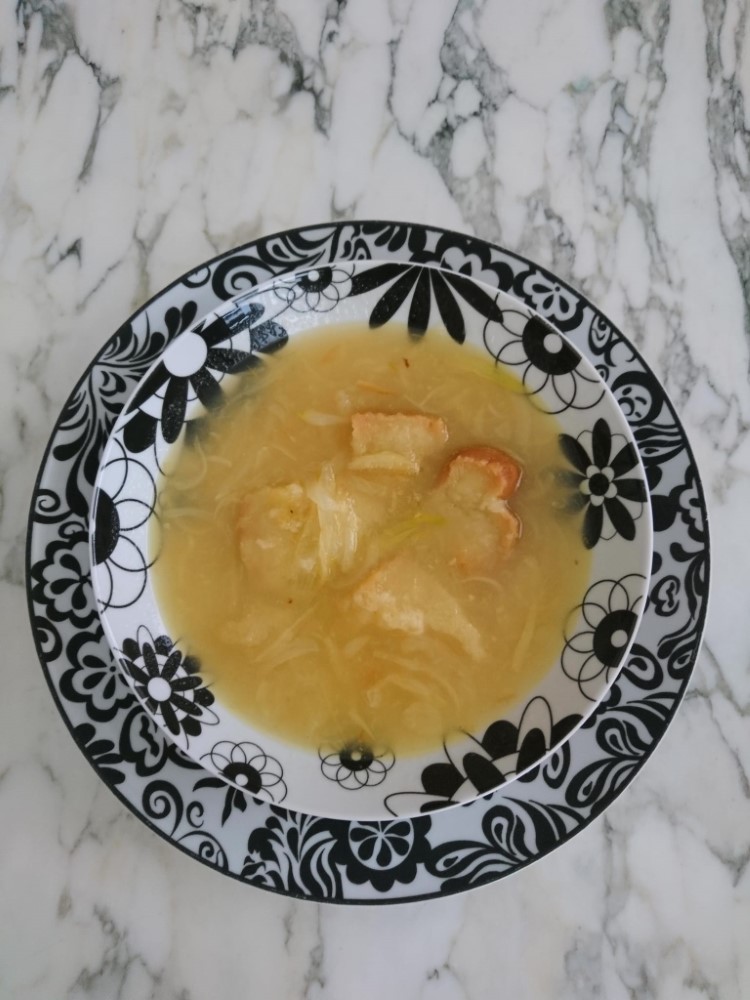 Receta casera de sopa de cebolla
